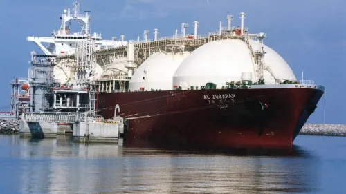 España tira de Rusia otra vez para aprovisionarse de gas ante el bloqueo de Ormuz