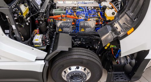 Autobuses urbanos transformados a hidrógeno: un módulo de pila de combustible se adapta al transporte urbano cero emisiones