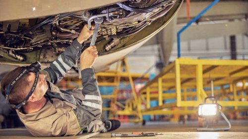 From garage to hangar: Why auto mechanics should move to aviation