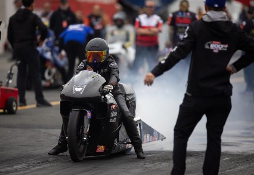 NHRA sisters Jasmine Salinas and Jianna Evaristo-Salinas bring speed and style to the track, in photos