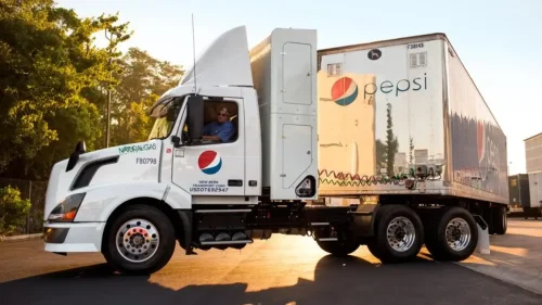 PepsiCo transforma 8 camiones diésel en 100% eléctricos con los que recorrerá 480.000 kilómetros al año