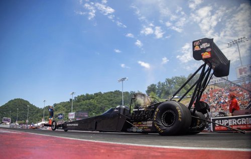 NHRA sisters Jasmine Salinas and Jianna Evaristo-Salinas bring speed and style to the track, in photos