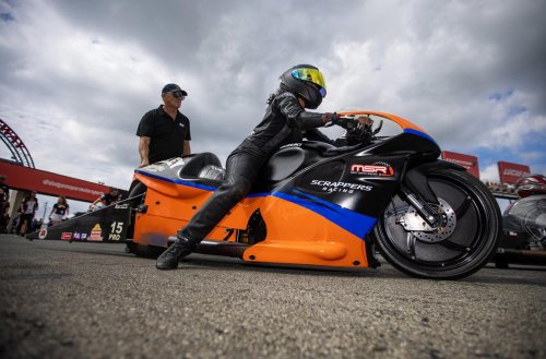 NHRA sisters Jasmine Salinas and Jianna Evaristo-Salinas bring speed and style to the track, in photos