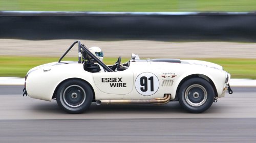 Corvette vs Shelby Cobra: Which one truly represents American performance?