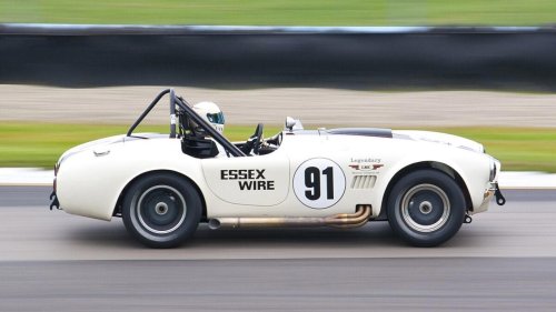 Corvette vs Shelby Cobra: Which one truly represents American performance?
