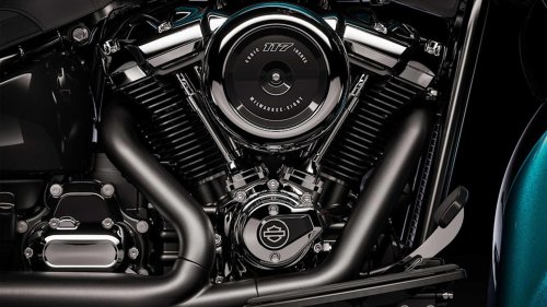 The cruiser that feels smooth, confident, and effortless on the highway