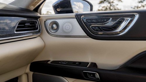 Lincoln, Lincoln's Final Continetal Is Quick, Comfortable, And Cheap In 2026