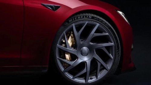 Tesla, El adiós más simbólico y elegante de Tesla: Model S y Model X se apartan para dejar sitio a los robots