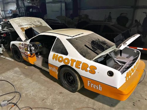 It doesn’t get cooler than a ’90s NASCAR sim rig running Daytona USA