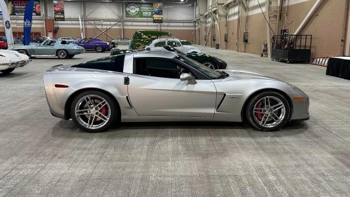 Chevrolet Corvette C6 Z06: Affordable 500-HP American supercar