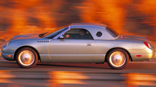 Ford's retro V8 drop-top is still laughably cheap