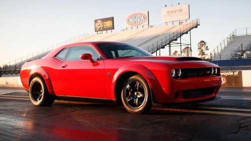 The first street-legal car to run a 10-second quarter mile