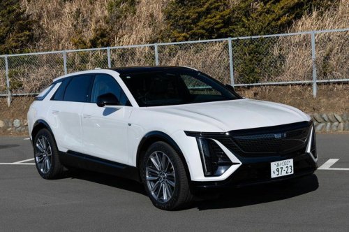 最新輸入車乗り比べ、BEVとICEVで共通の一体感
