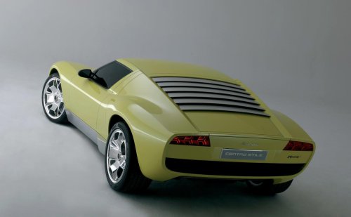 Lamborghini | Tras el Countach, Lamborghini prepara una resurrección del Miura basada en el Revuelto