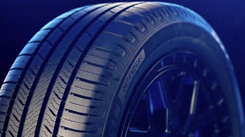 How do the family of Michelin Defender tires differ from one another?