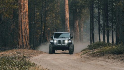 10 reasons you should finally invest in a Jeep &amp; 10 reasons to leave it behind