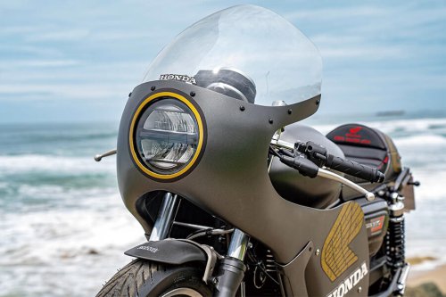 GB350S “THE ROCKET LION”（ホンダ GB350）造形や塗色で往年のグランプリマシンRCを想起させる【Heritage&Legends】