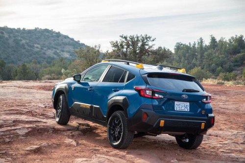 2026 Subaru Crosstrek vs Crosstrek Hybrid: 5 major differences