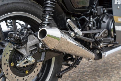 GB350S “THE ROCKET LION”（ホンダ GB350）造形や塗色で往年のグランプリマシンRCを想起させる【Heritage&amp;Legends】
