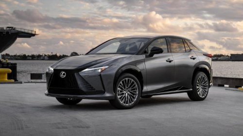 10 Lexus models with terrible resale value