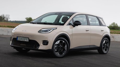 GAC ataca en Europa con el nuevo Aion UT, 430 km de autonomía y menos de 28.000 € para ir a por el Renault 5