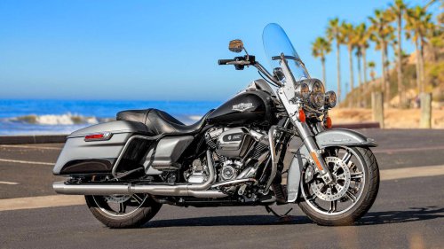 The motorcycle that feels perfect at highway speeds