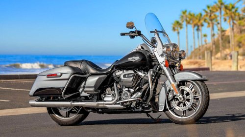 The motorcycle that feels perfect at highway speeds