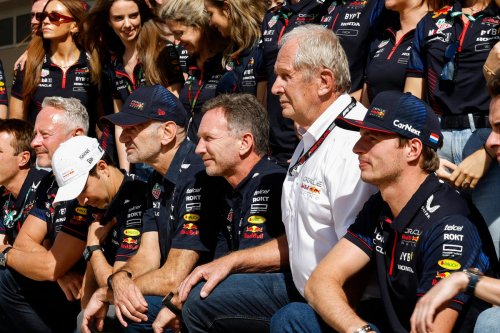 Desbandada crítica en Red Bull