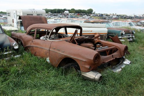 Joyas del desguace de Oakleaf Old Cars, Dakota del Sur