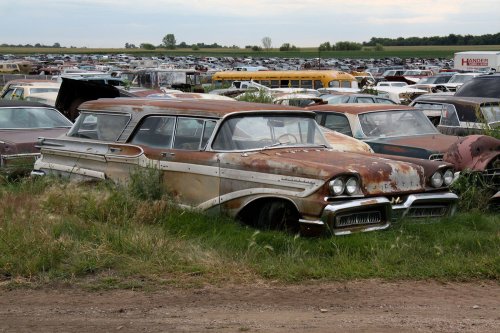 Joyas del desguace de Oakleaf Old Cars, Dakota del Sur
