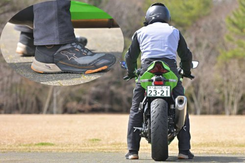 国産400cc4気筒エンジンのステイタスは唯一無二! なのにビギナーにも乗りやすい【カワサキ Ninja ZX-4RR】