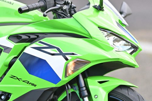 国産400cc4気筒エンジンのステイタスは唯一無二! なのにビギナーにも乗りやすい【カワサキ Ninja ZX-4RR】