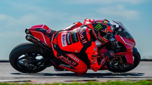 The 5 best 2026 street-legal motorcycles for both power and speed