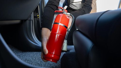 Fire extinguisher for cars: Do you need one, and which type is best?