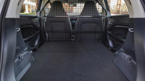 Dacia | El Leapmotor T03 estrena versión comercial por menos de 18.000 € y apunta directo al Dacia Spring Cargo