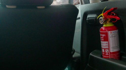 Fire extinguisher for cars: Do you need one, and which type is best?