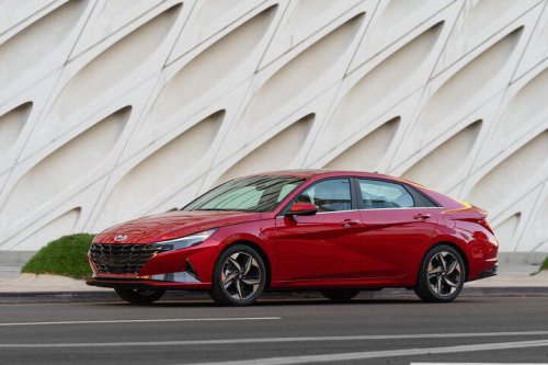 Hyundai | Hyundai Elantra | Hyundai Elantra trade in value: Here's what you should get and why