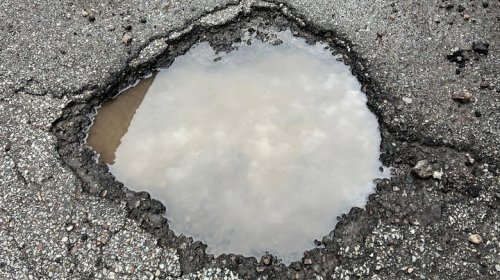 5 things you need to do ASAP after hitting a pothole