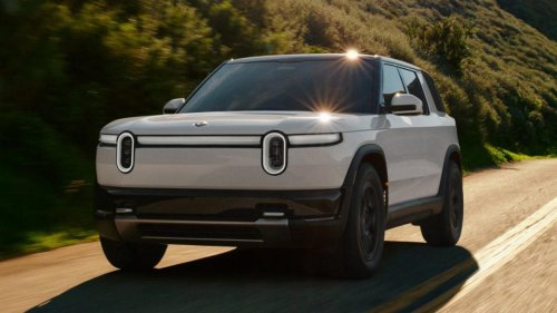 Rivian, Tesla, Rivian R2 vs Tesla Model Y: el duelo de SUV eléctricos que se trasladará a Europa, en cifras