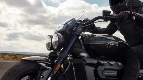 The power cruiser that feels strong, stable, and easy on long rides
