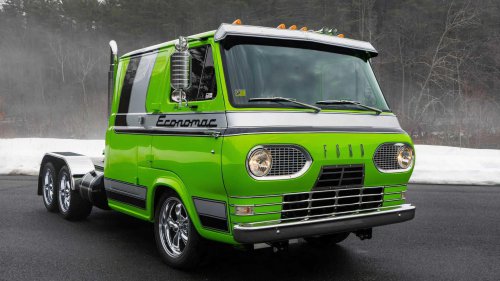 Six-wheeled Ford with a V8 in the middle is peak American overkill