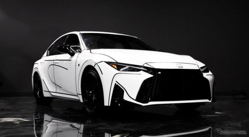 レクサス『IS』改良新型、1台限りのカスタムカーを米シカゴで初公開…独特の線画スタイル