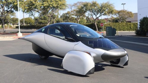 This US company wants to start mass producing affordable solar-powered cars