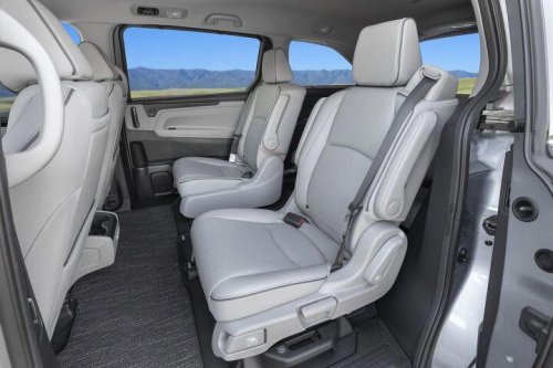 Honda, Honda recalls 440,000 Odyssey minivans for decade-old airbag issue