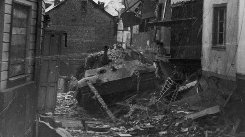 10 of the largest military tanks ever built