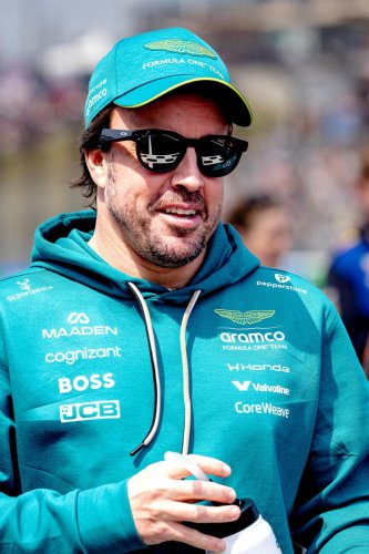 Pedro de la Rosa y el objetivo de Aston Martin con el AMR26 de Fernando Alonso: 