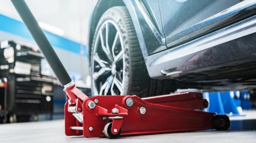 8 essential tools for DIY engine maintenance
