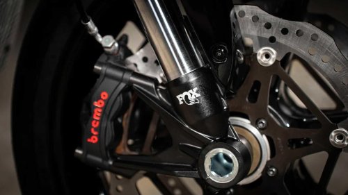 The motorcycle that looks calm but rides wild