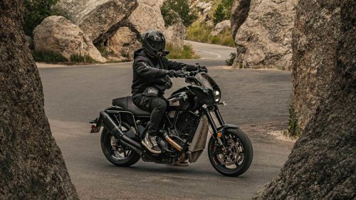 The motorcycle that looks calm but rides wild