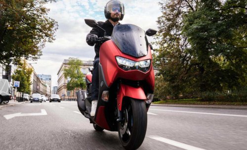 Carnet de moto en España: guía definitiva de precios, exámenes y requisitos actualizados a abril de 2026